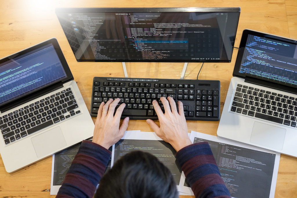 辦公室軟件開發者的技術沉思與創新實踐